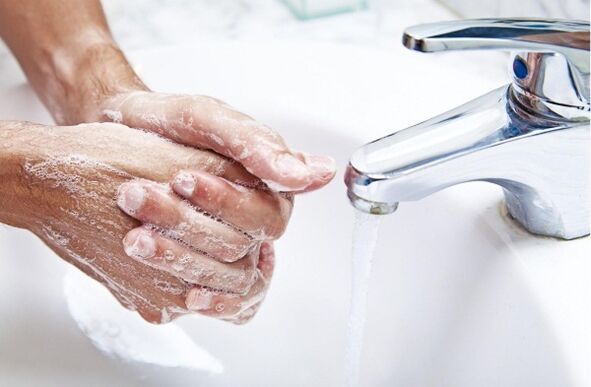 Դուք պետք է լվացեք ձեր ձեռքերը ձեր երեխայի համար սնձան չպարունակող սնունդ պատրաստելուց առաջ։